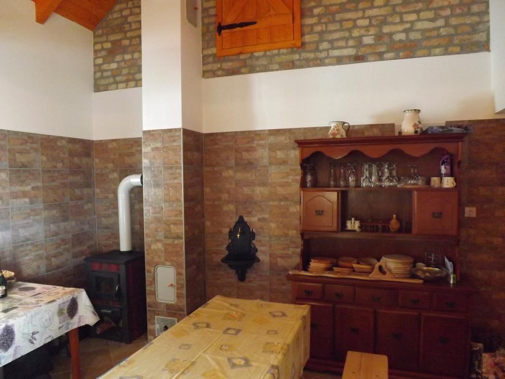 Nagybajcsi Koertefa Vendeghazアパートメント 部屋 写真